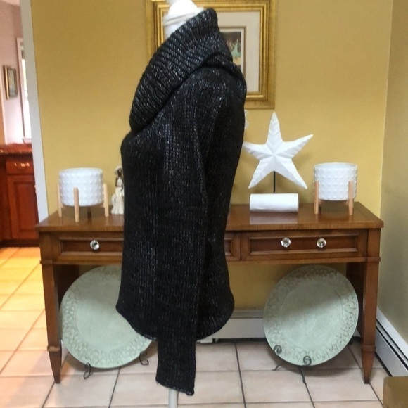 Women’s Vintage GH Bass & Co. Cowl Neck Black Knit PullOver Sweater Size XS - Picture 5 of 16